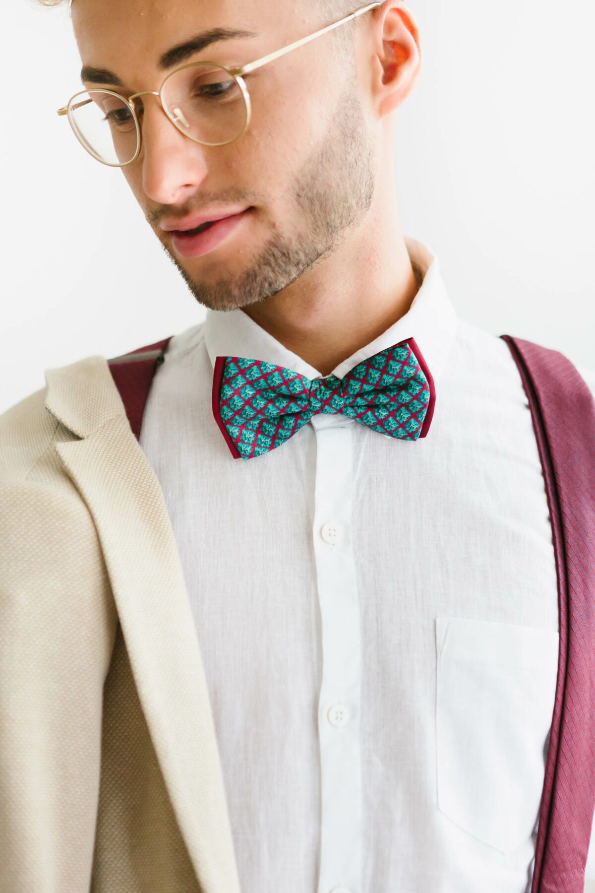 bow tie in bordeaux and blue for men