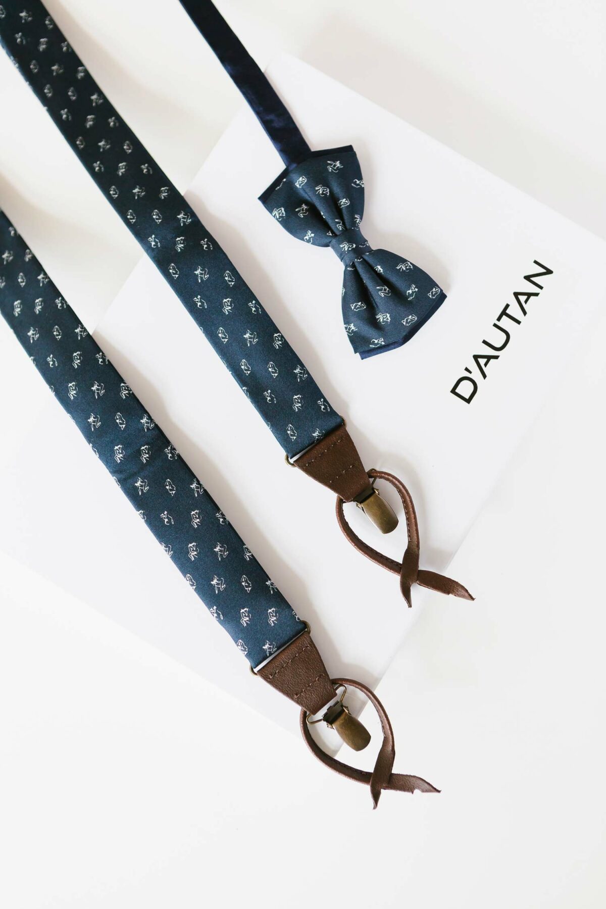 suspenders and bowtie in marine blue for men